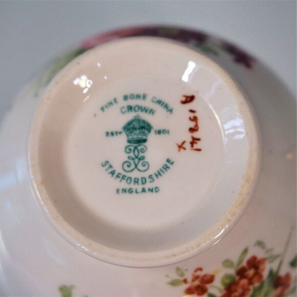 Crown Staffordshire A15841 Cobalt Blue And Gold Floral Tea Cup & Saucer Set - Picture 9 of 9